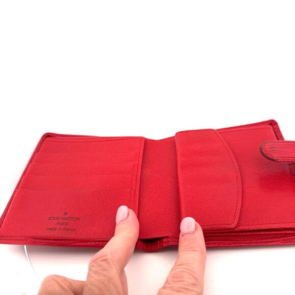 Louis Vuitton Epi Leather Compact Wallet in Castillan Red - Picture 3 of 5